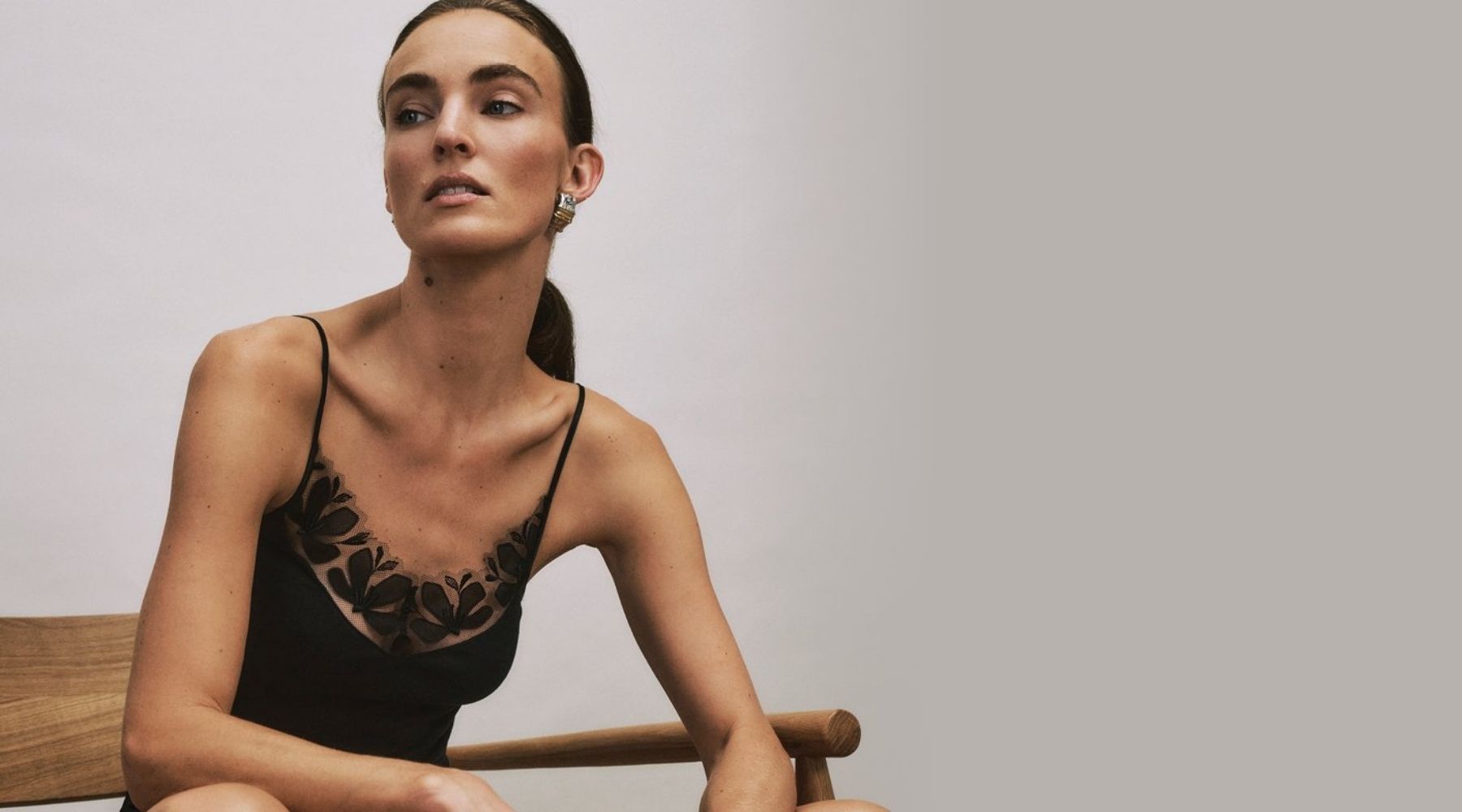 Elegante Damenwäsche von HANRO aus feinster Spitze – luxuriös, natürlich und komfortabel, erhältlich bei Betten Rüger in Nürnberg.